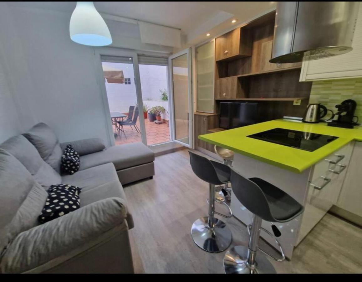 Apartamento Con Terraza Y Parking Хіхон Номер фото