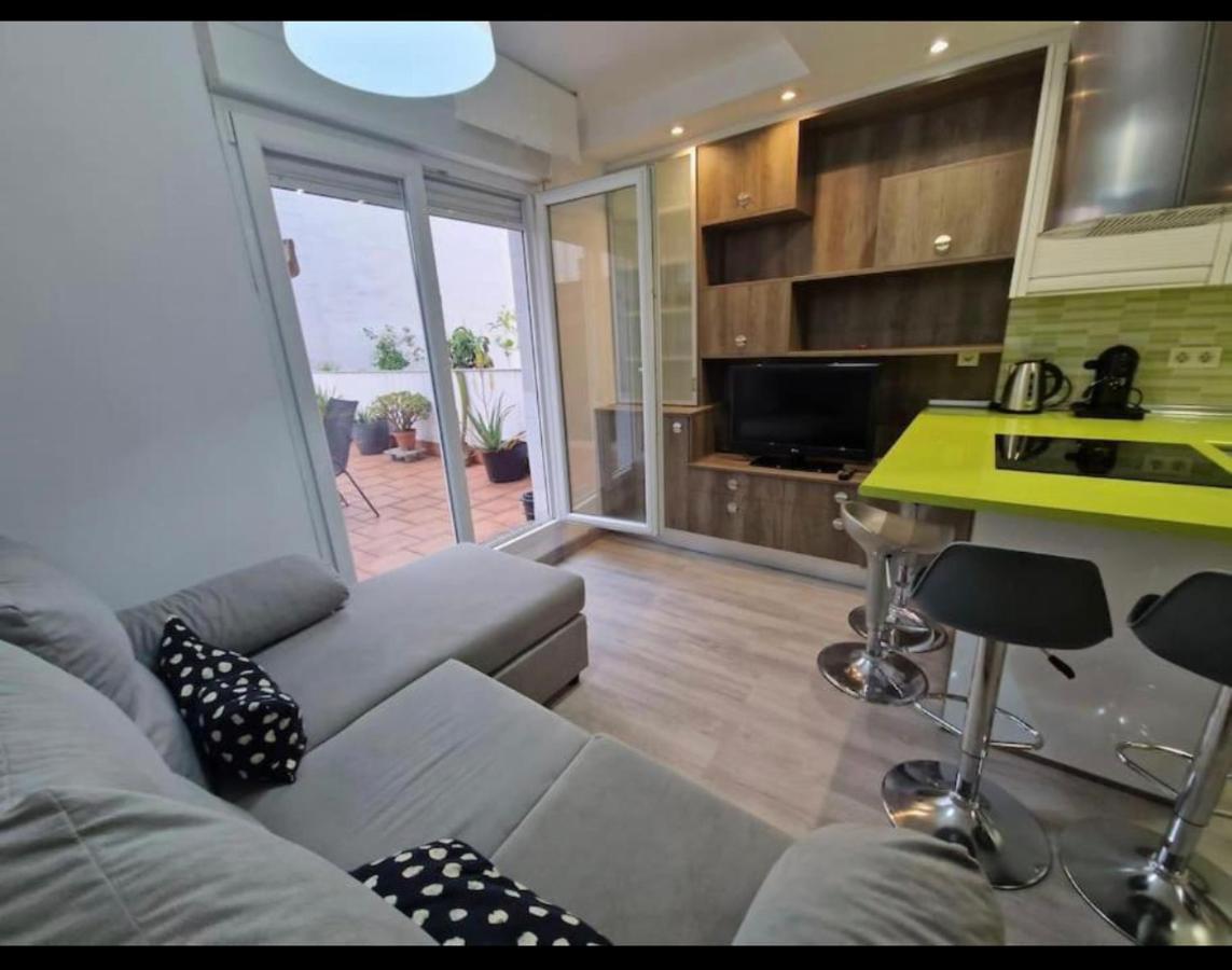 Apartamento Con Terraza Y Parking Хіхон Номер фото