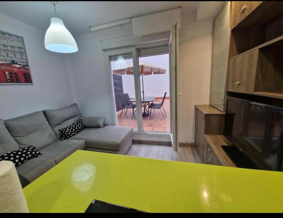 Apartamento Con Terraza Y Parking Хіхон Номер фото